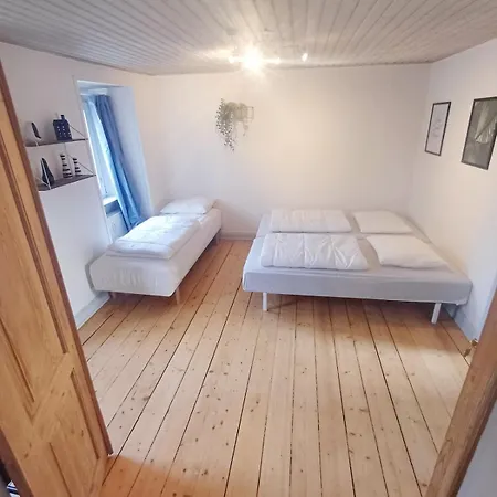 Calm And Cozy With Free Parking Hjorring